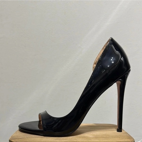Elegant Black High Heel Shoes - Picture 2 of 7